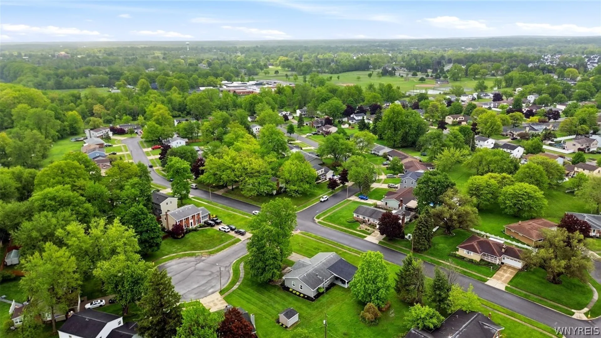 Property at 4 Woodward Court, West Seneca, NY 14224 48