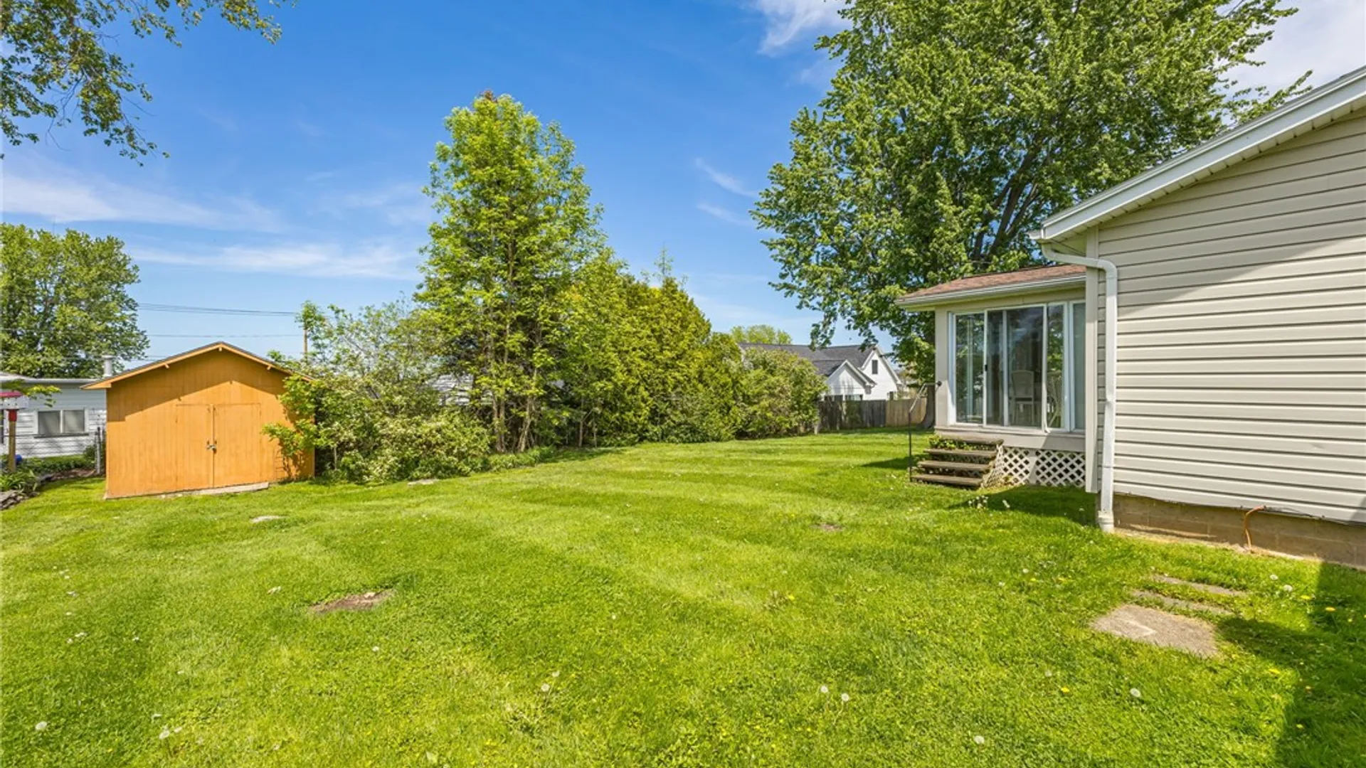 Property at 96 Grandview Lane, Greece, NY 14612 23