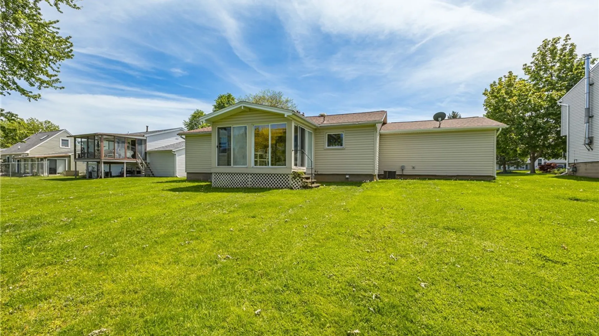 Property at 96 Grandview Lane, Greece, NY 14612 25