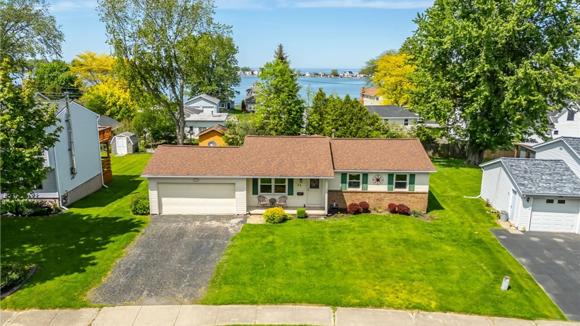 Property at 96 Grandview Lane, Greece, NY 14612 26