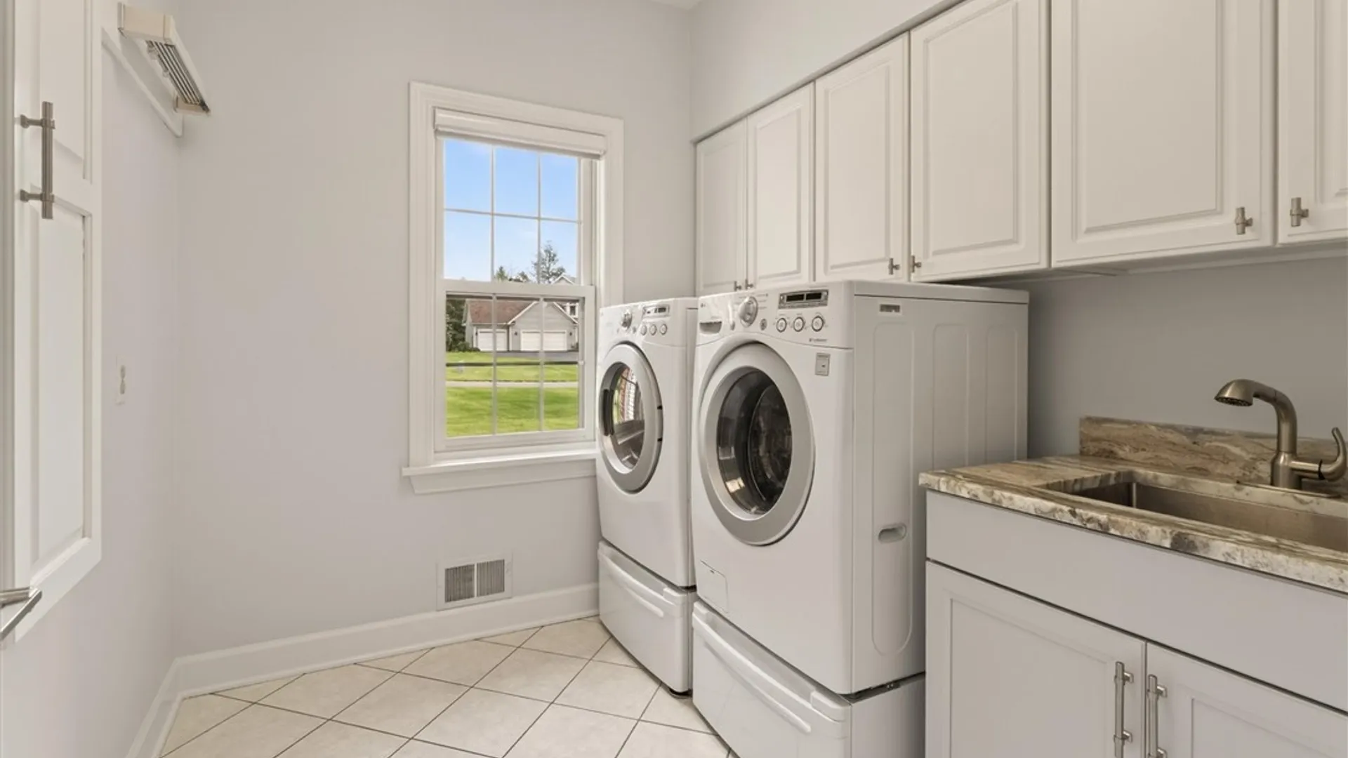 Property at 9 Neuchatel Lane, Perinton, NY 14450 20