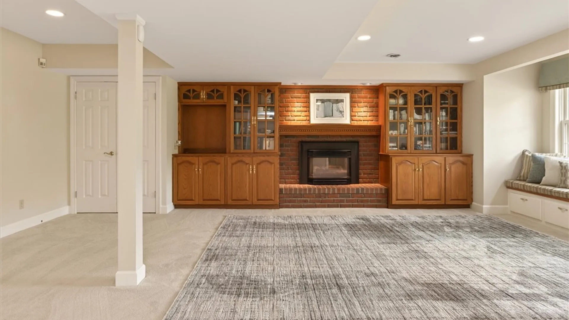 Property at 9 Neuchatel Lane, Perinton, NY 14450 36