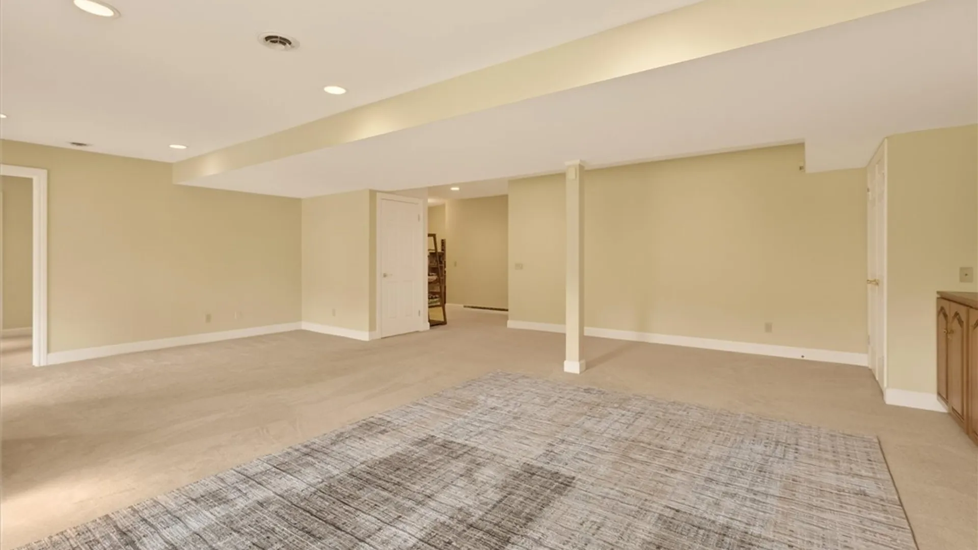 Property at 9 Neuchatel Lane, Perinton, NY 14450 37