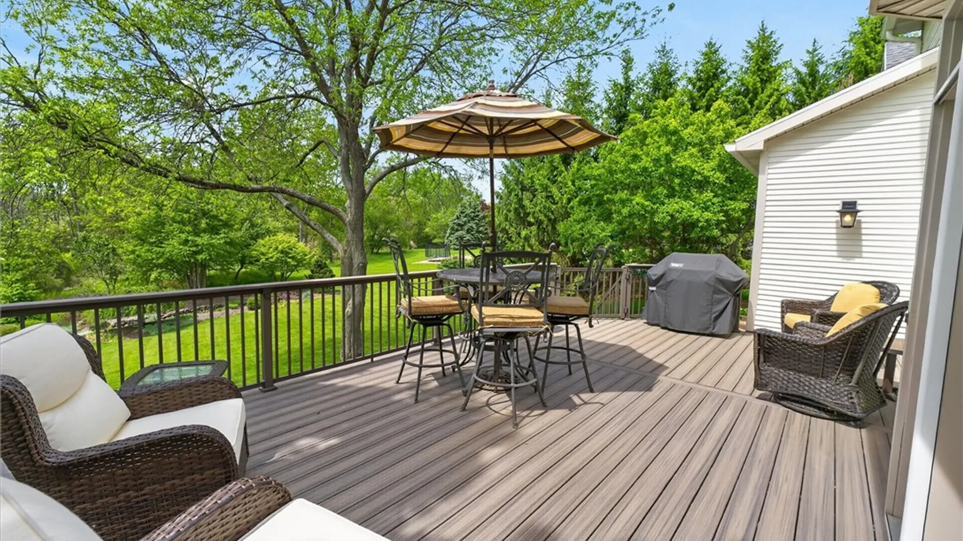 Property at 9 Neuchatel Lane, Perinton, NY 14450 44