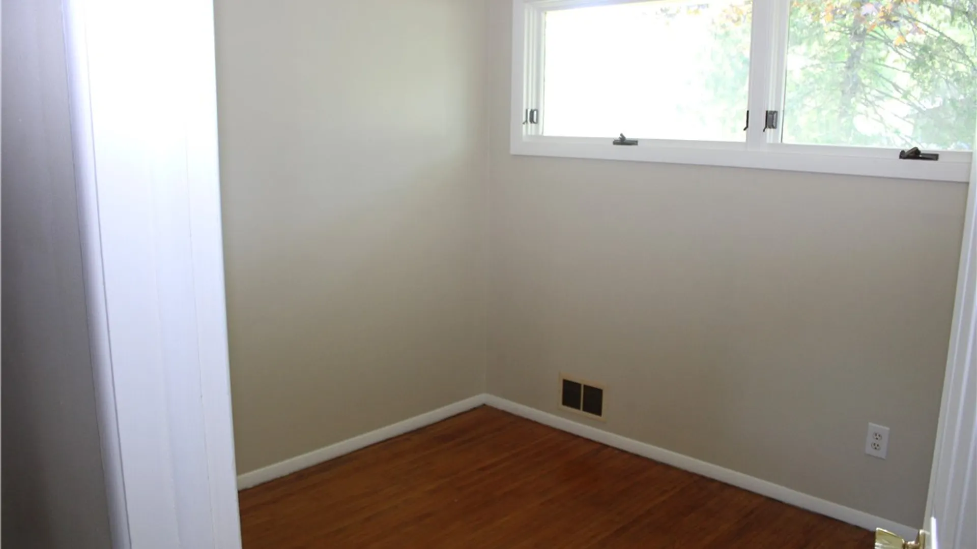 Property at 570 Marsh Rd Road, Pittsford, NY 14534 13
