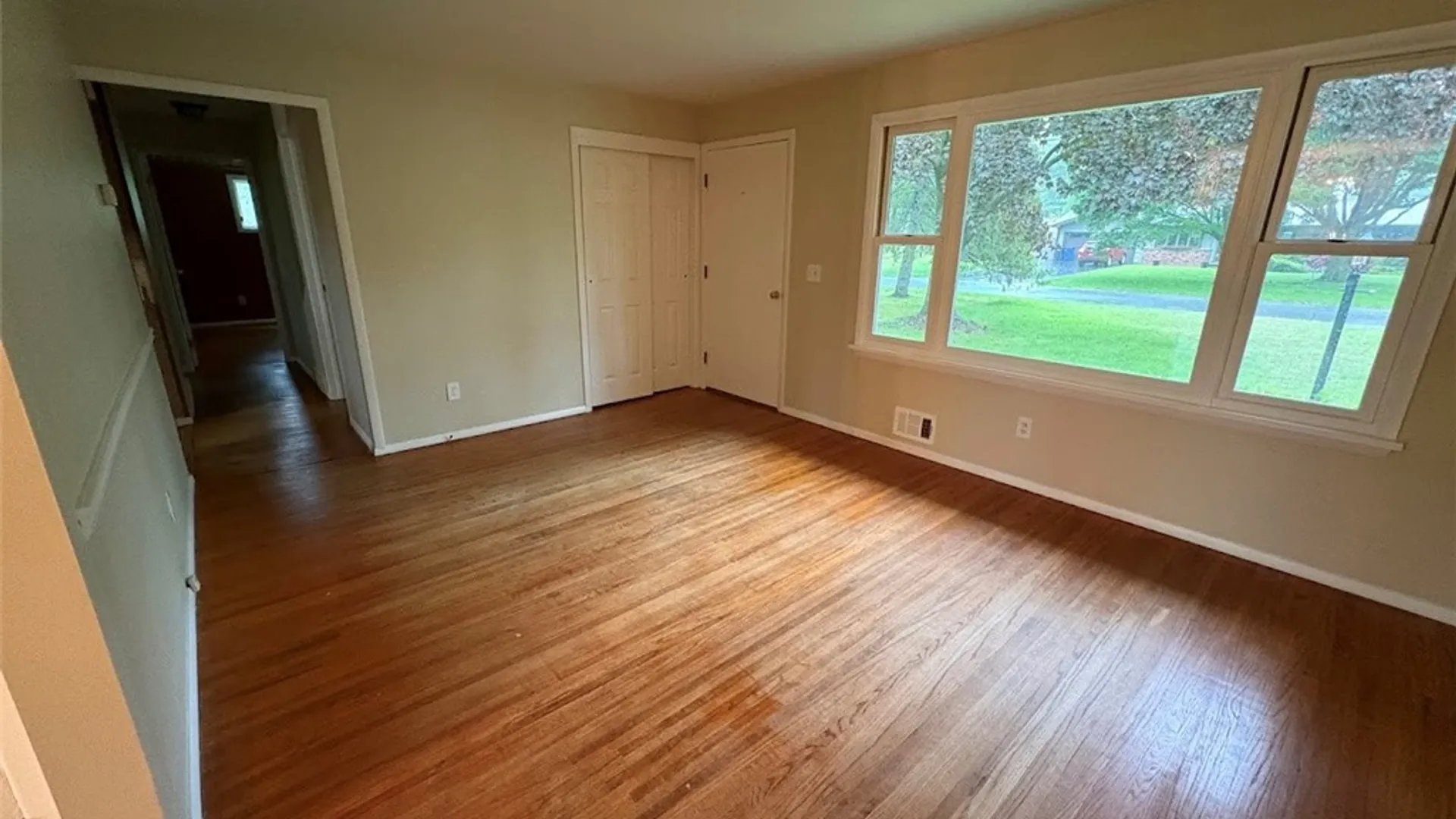 Property at 570 Marsh Rd Road, Pittsford, NY 14534 3