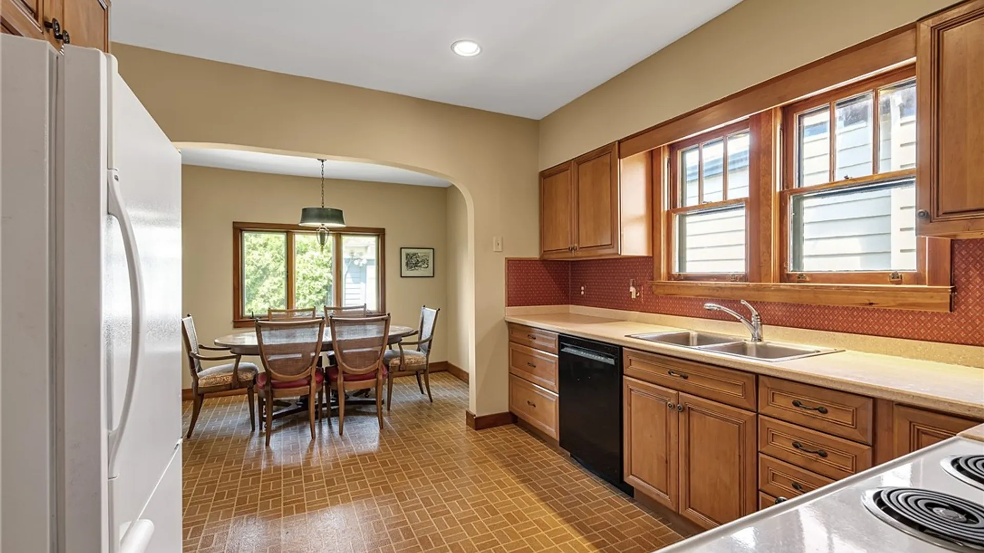 Property at 11 Colton Drive, Buffalo, NY 14216 8
