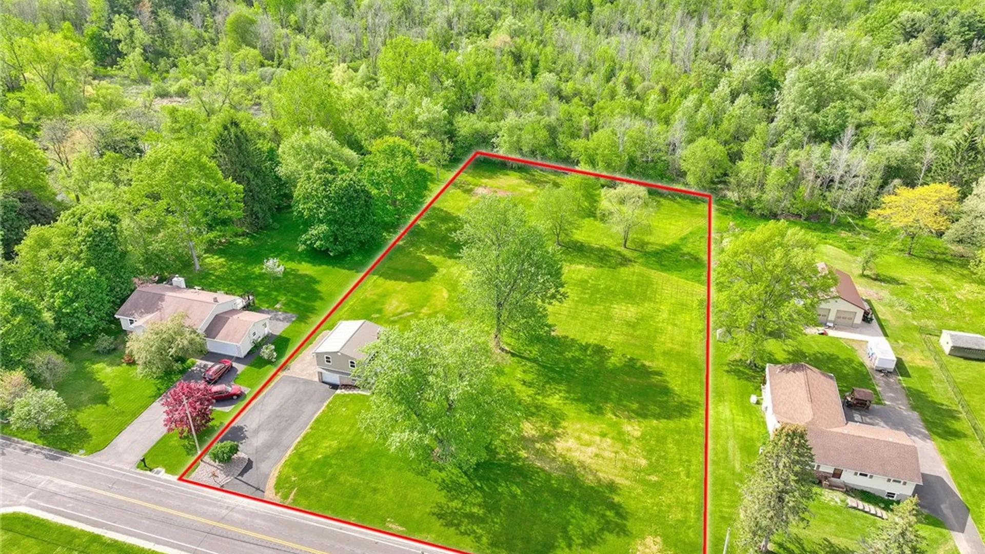 Property at 1815 Woodard Road, Webster, NY 14580 3