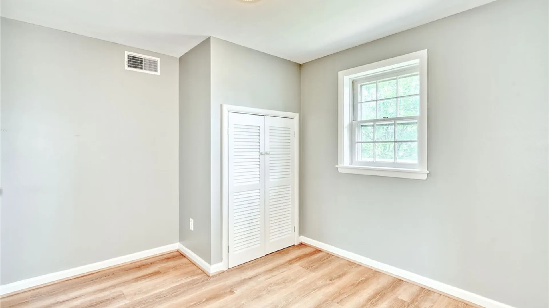 Property at 1815 Woodard Road, Webster, NY 14580 33