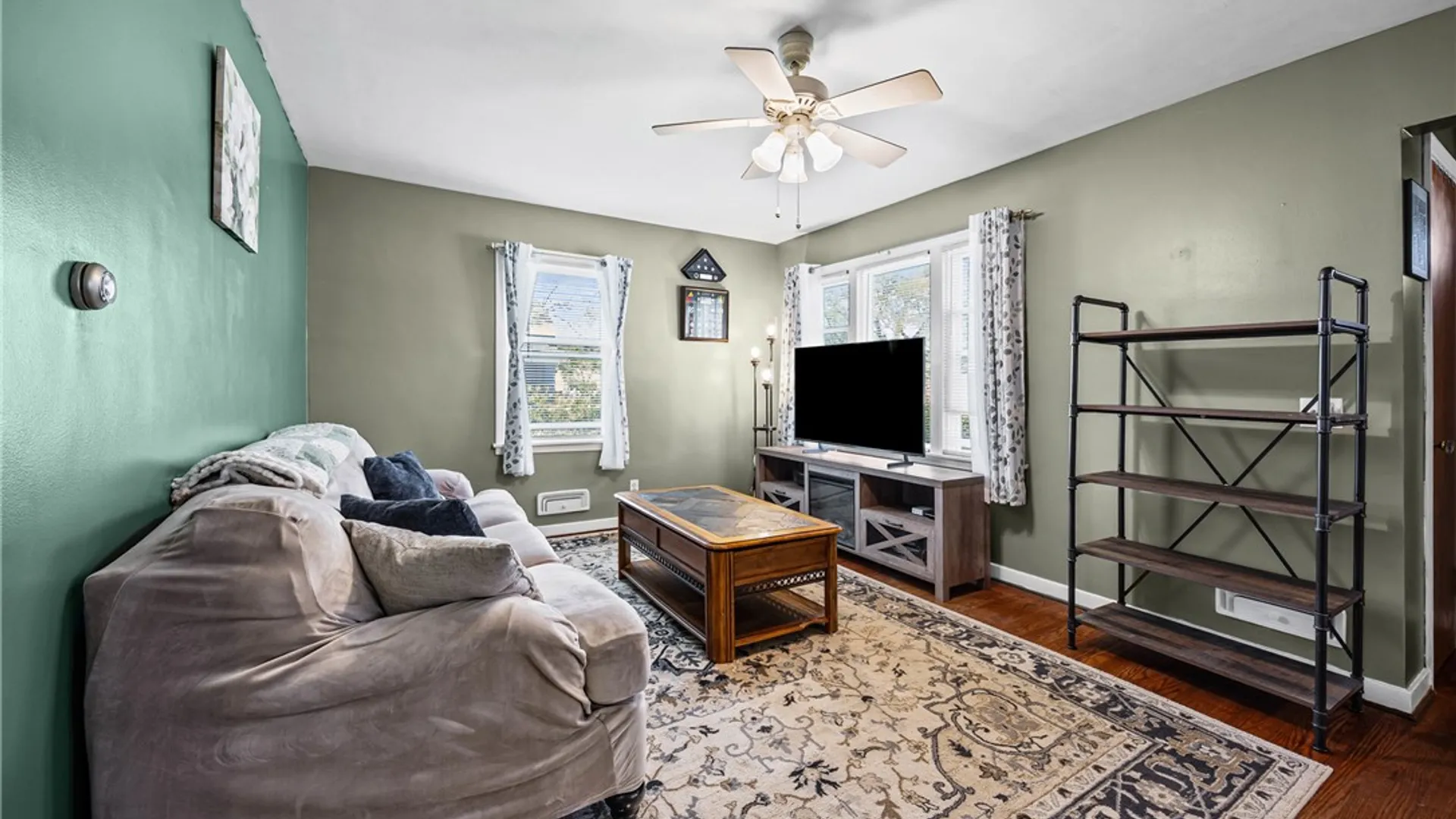 Property at 21 LEGION CIRCLE, Greece, NY 14616 4