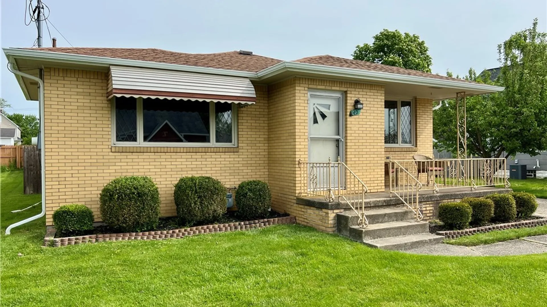 Property at 40 Hawro Place, Lancaster, NY 14043 2