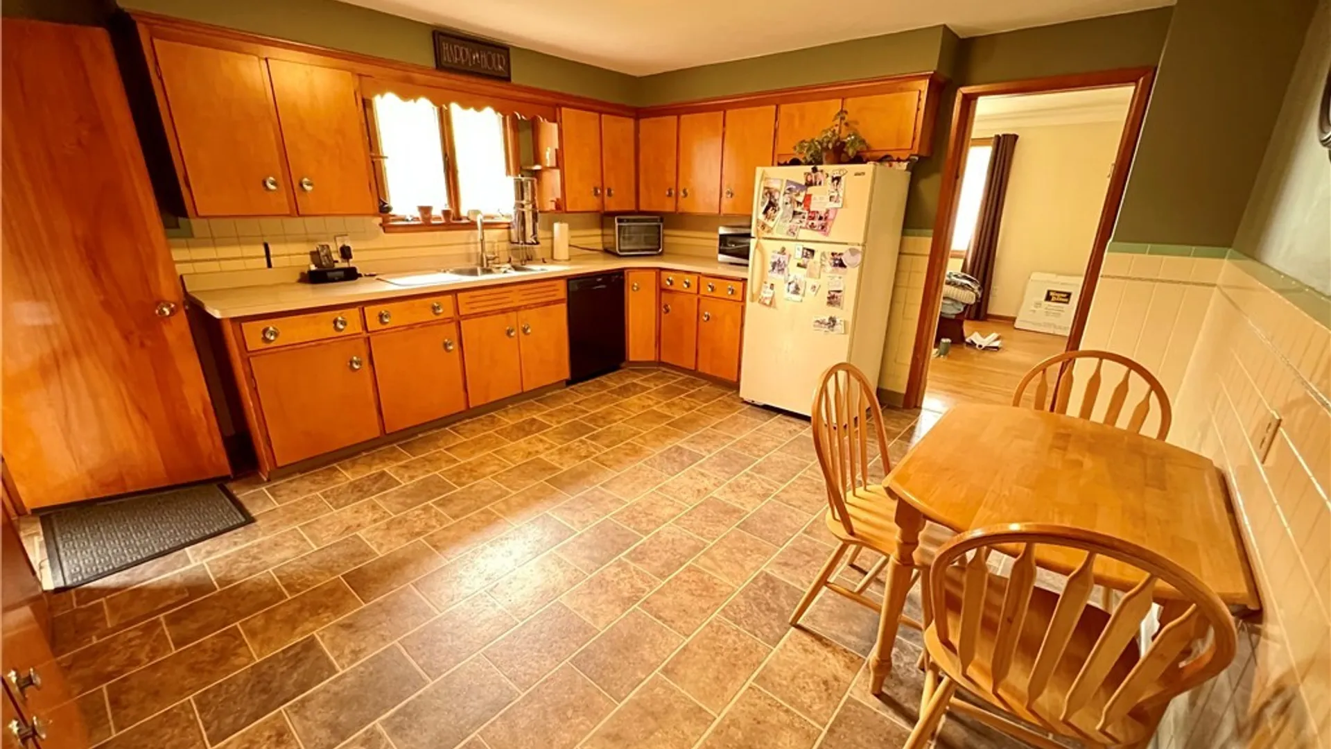 Property at 40 Hawro Place, Lancaster, NY 14043 22