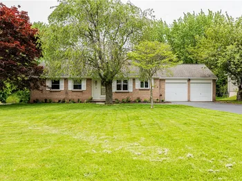 Property at 18 Hanford Way, Perinton, NY 14450