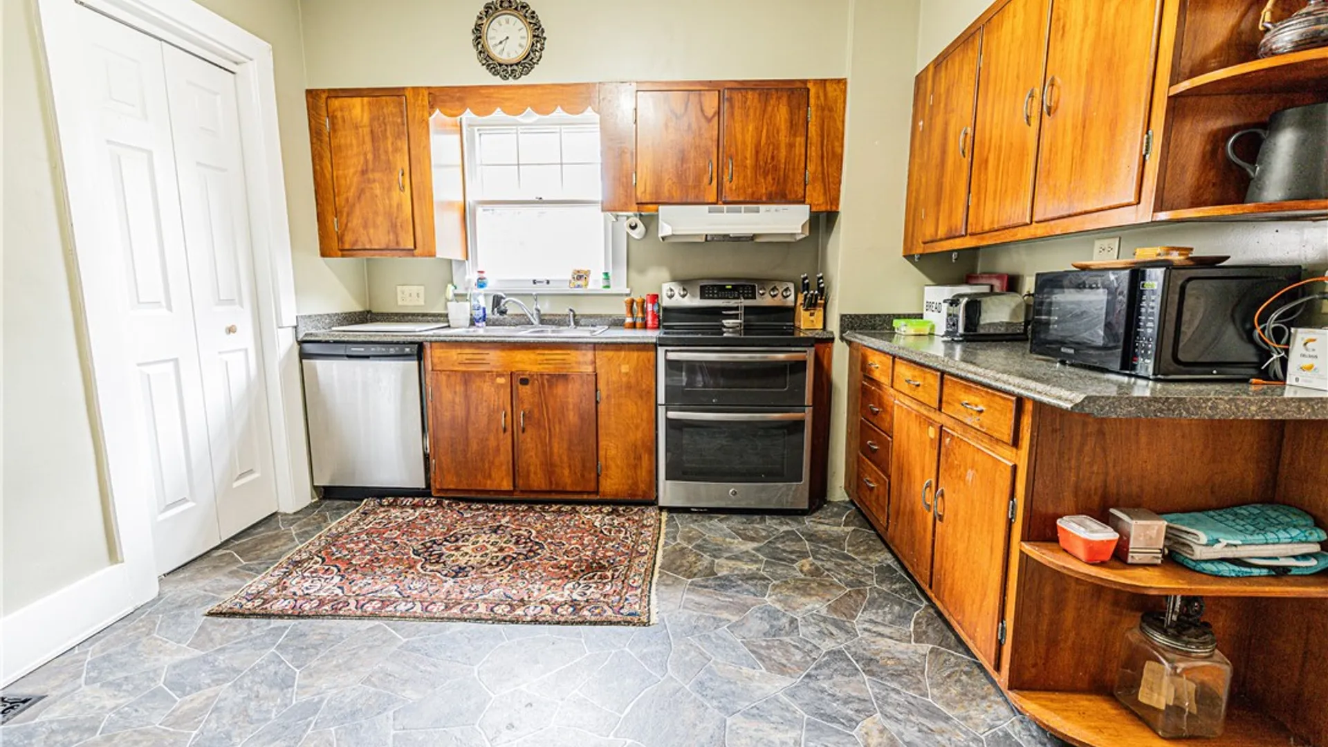 Property at 91 Lacy Street, Avon, NY 14414 8