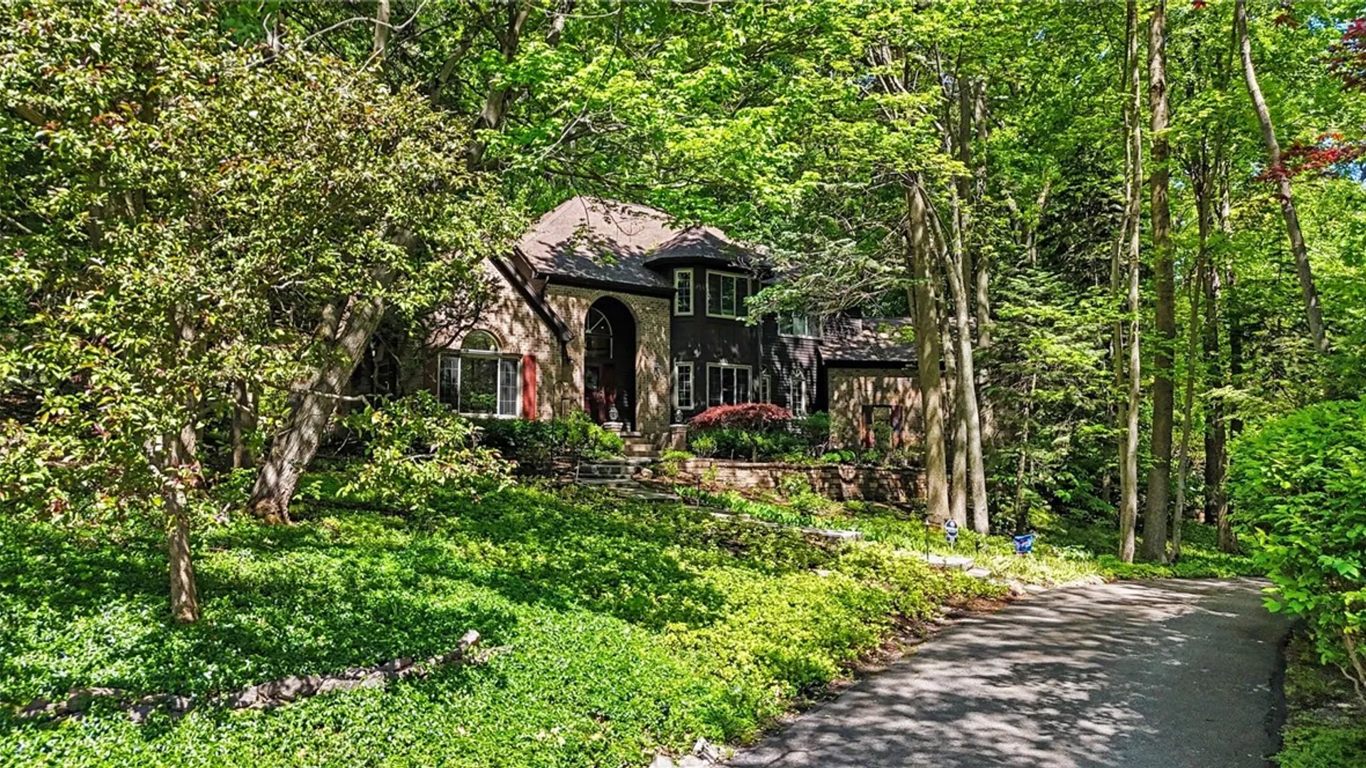 Property at 19 Sylvan, Perinton, NY 14450 2