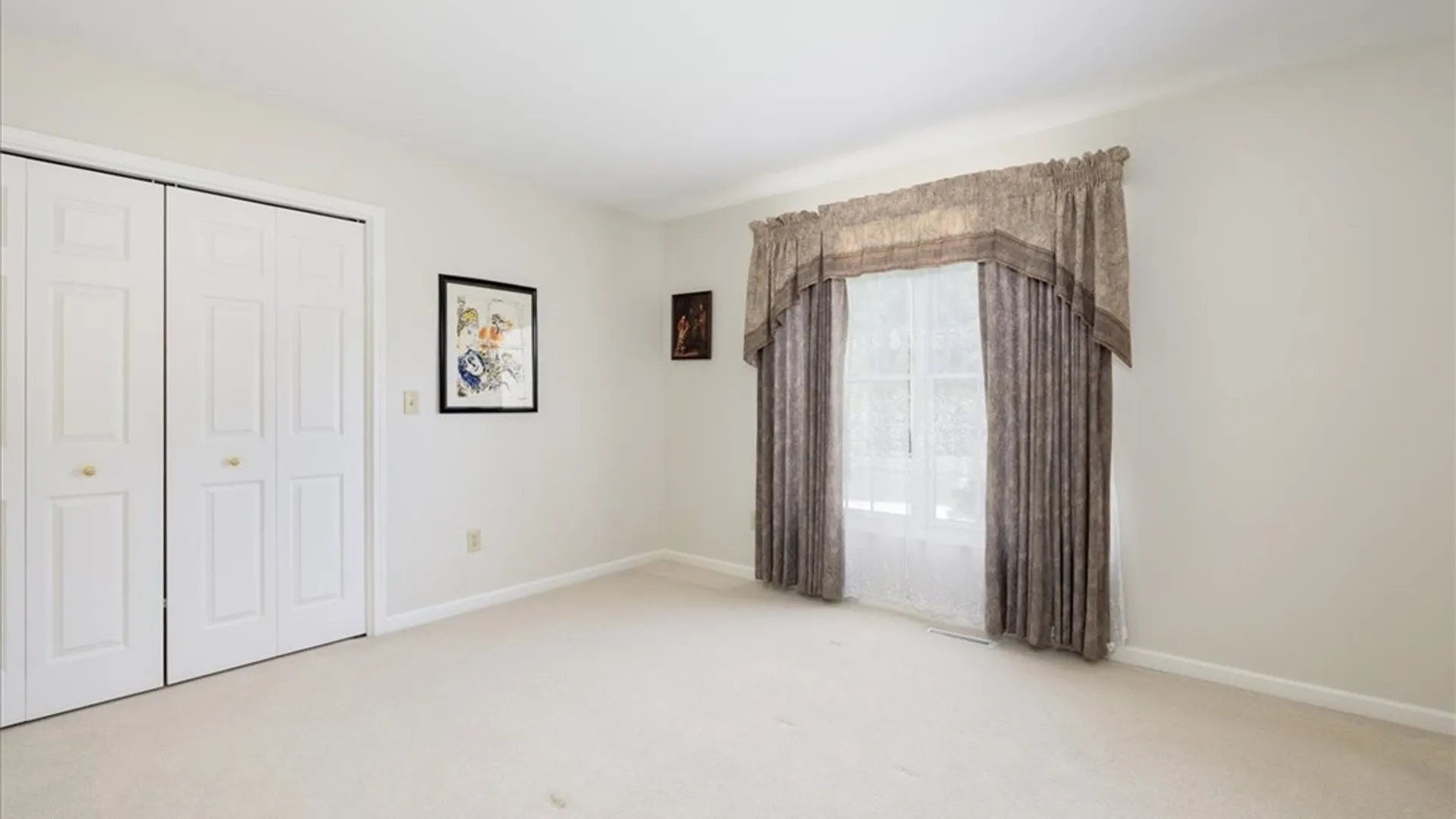 Property at 32 Forrester Court, Amherst, NY 14228 22