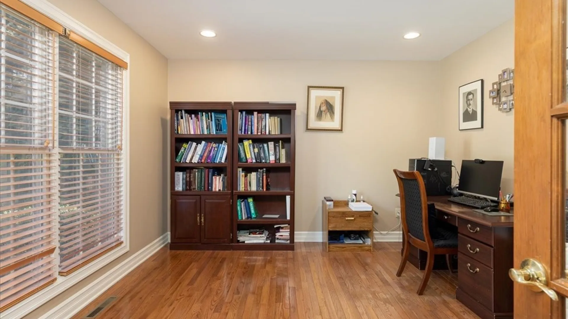 Property at 32 Forrester Court, Amherst, NY 14228 4