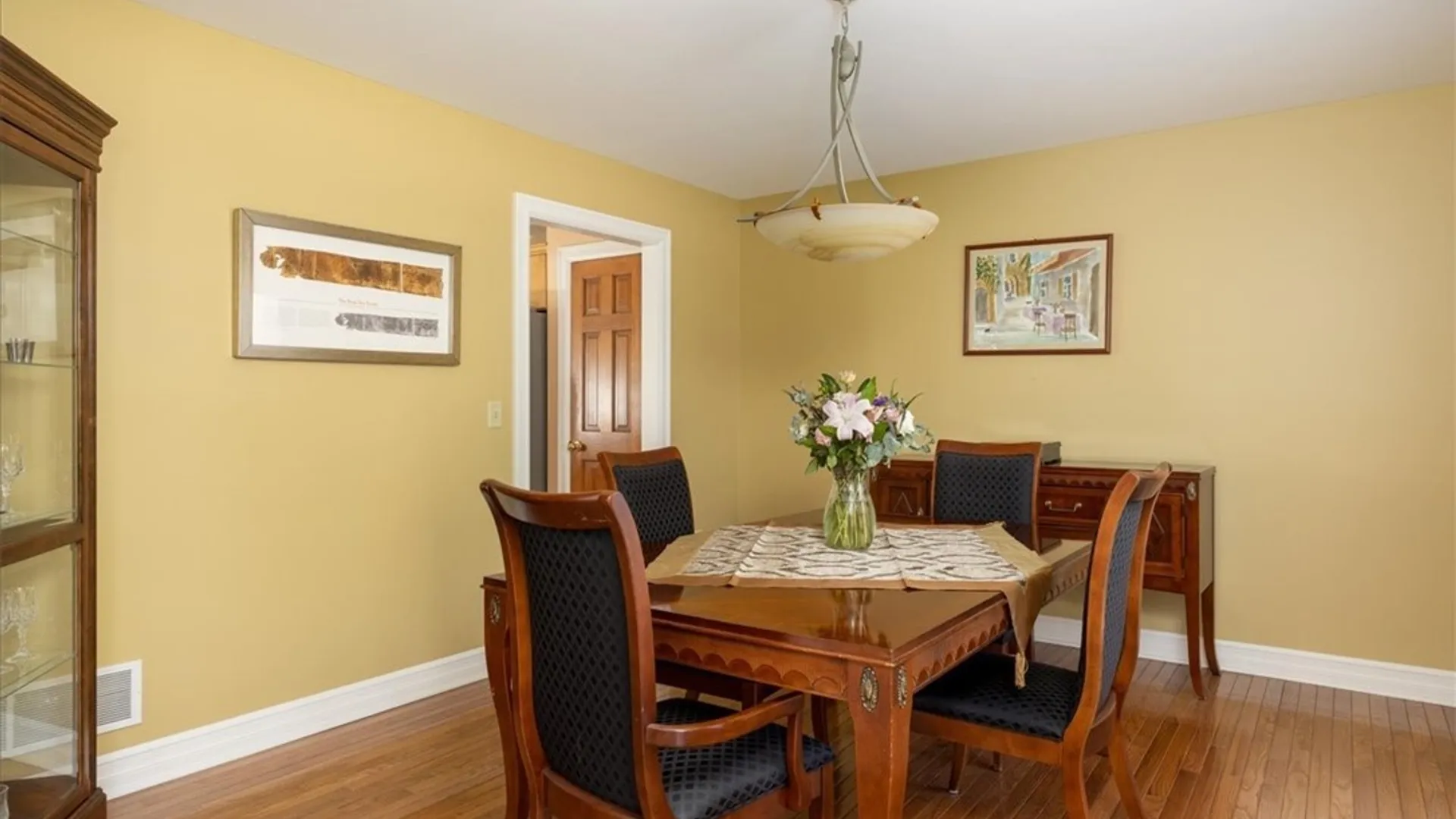 Property at 32 Forrester Court, Amherst, NY 14228 5