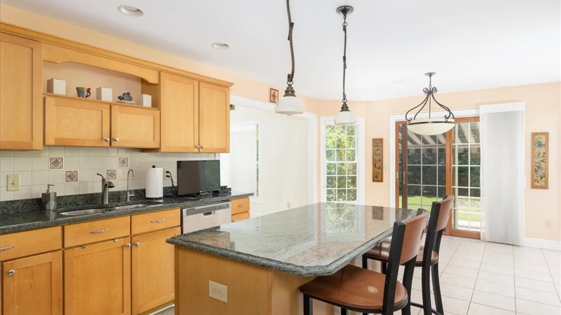 Property at 32 Forrester Court, Amherst, NY 14228 7