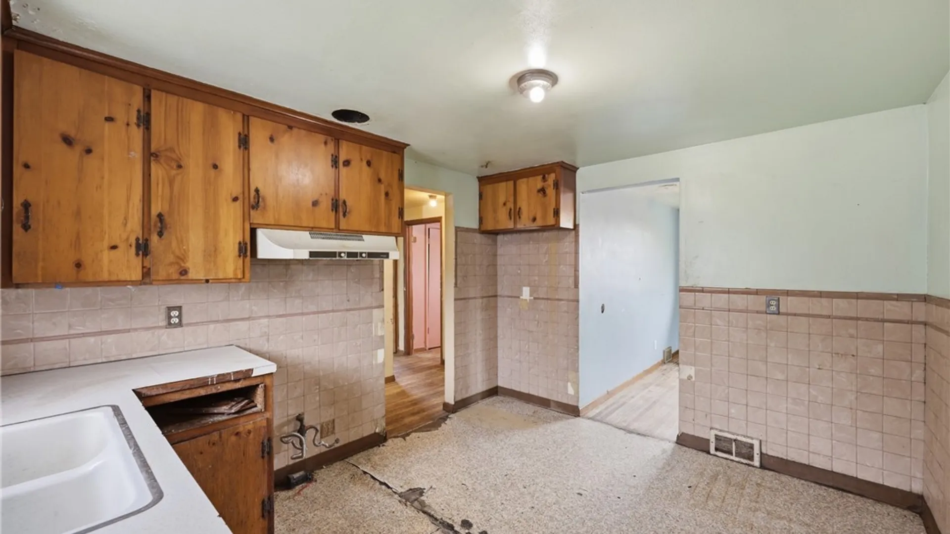Property at 168 Hawthorne Avenue, Tonawanda, NY 14223 15