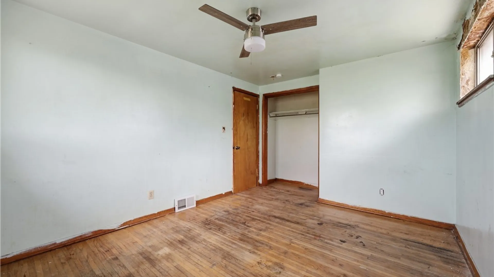 Property at 168 Hawthorne Avenue, Tonawanda, NY 14223 17