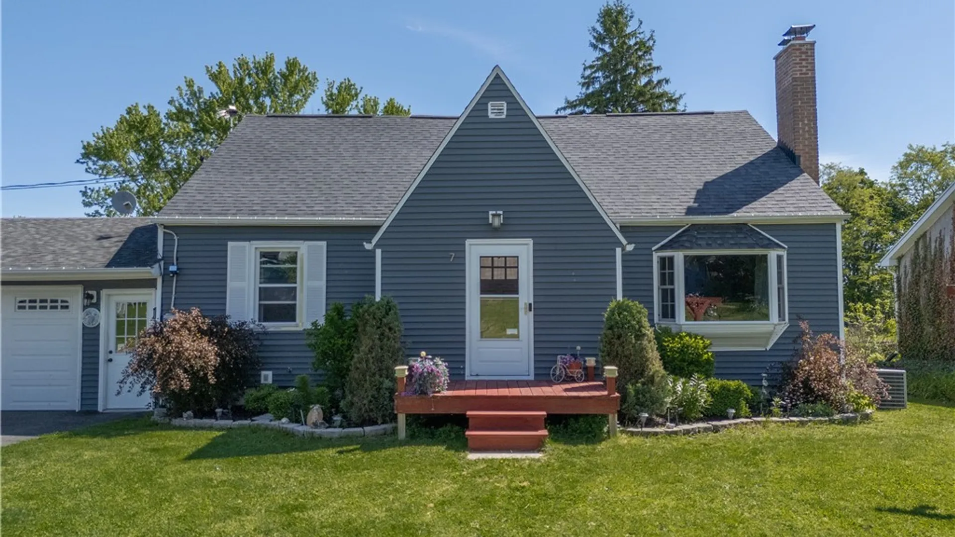 Property at 7 Bayview Avenue, Hanover, NY 14136 11