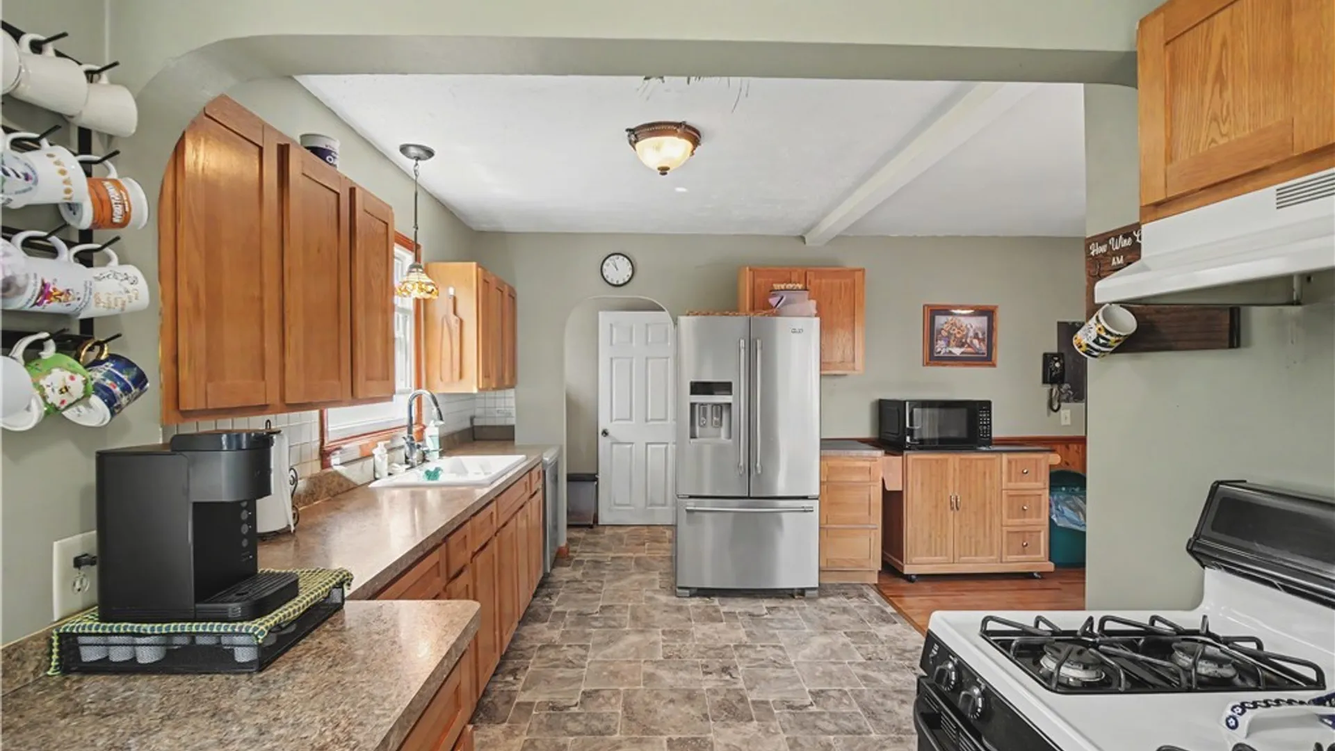 Property at 7 Bayview Avenue, Hanover, NY 14136 12