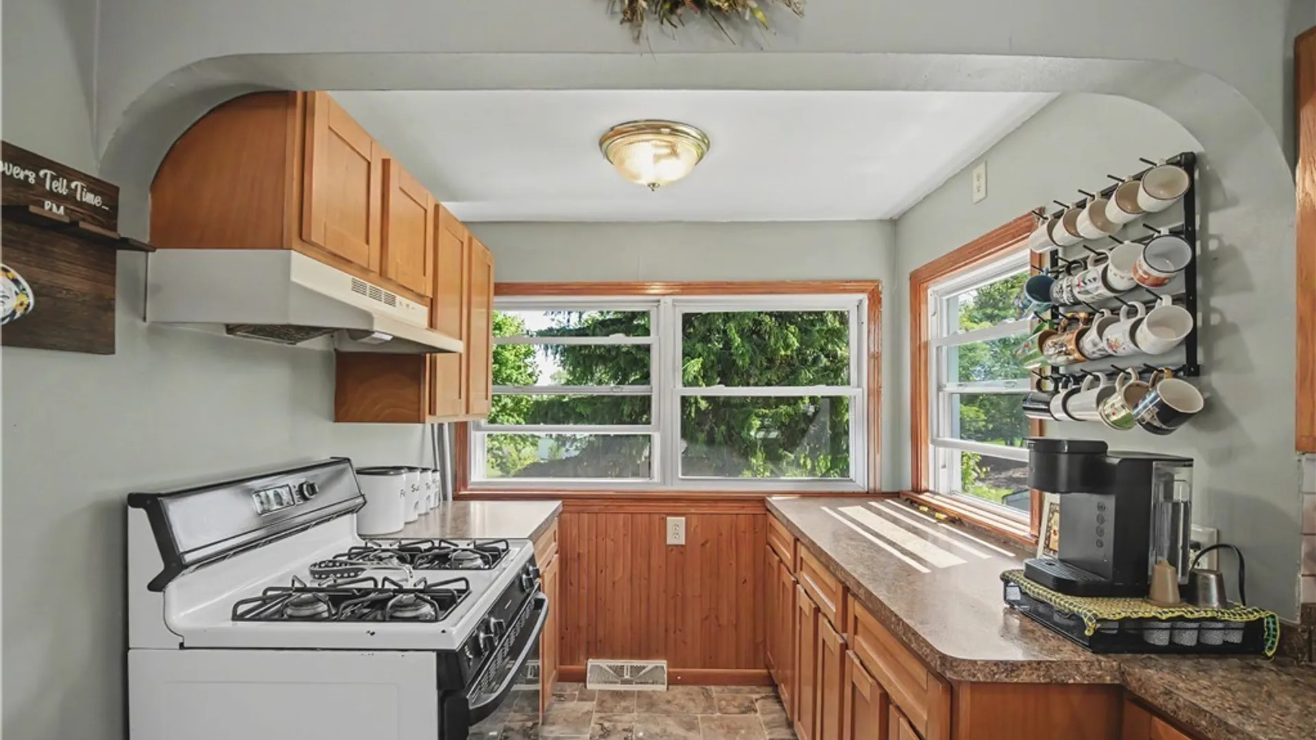 Property at 7 Bayview Avenue, Hanover, NY 14136 13