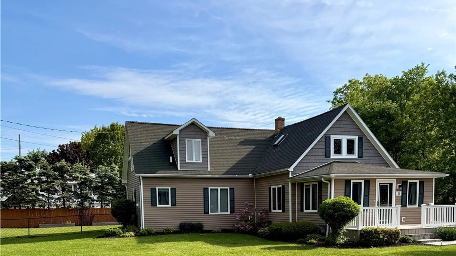Property at 21 Middlesex Road, Orchard Park, NY 14127 2