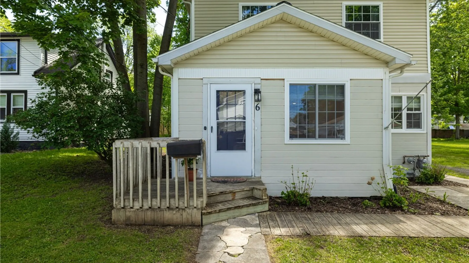 Property at 6 Jackson Place, Perinton, NY 14450 2