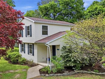 Property at 3330 E Pleasant Drive, Hamburg, NY 14075