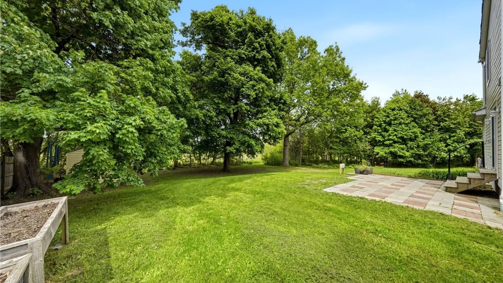 Property at 3330 E Pleasant Drive, Hamburg, NY 14075 21