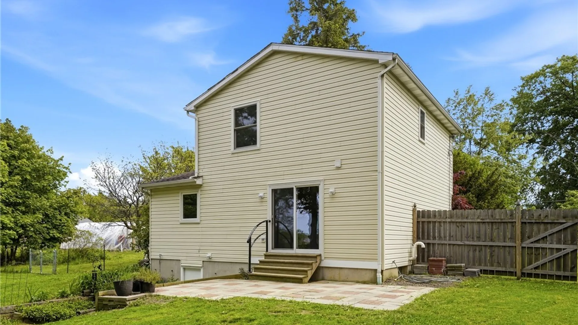 Property at 3330 E Pleasant Drive, Hamburg, NY 14075 22