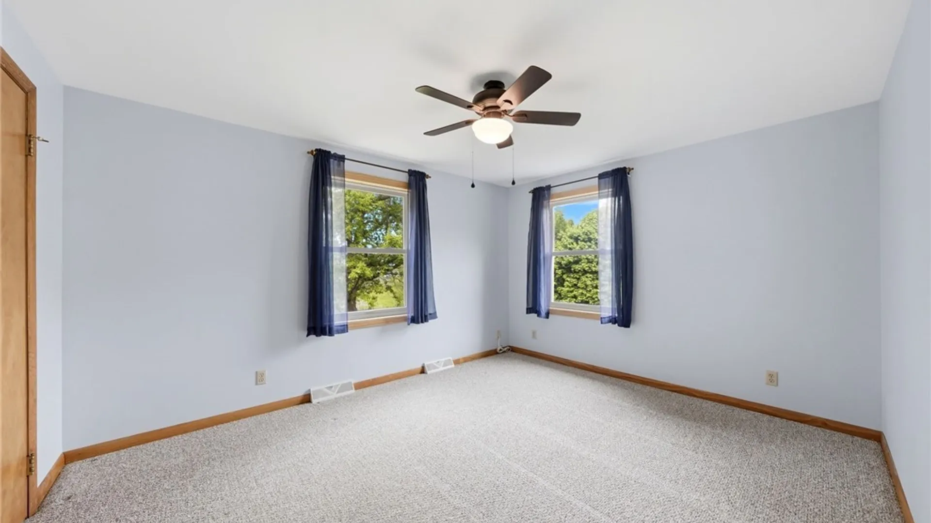 Property at 3330 E Pleasant Drive, Hamburg, NY 14075 9