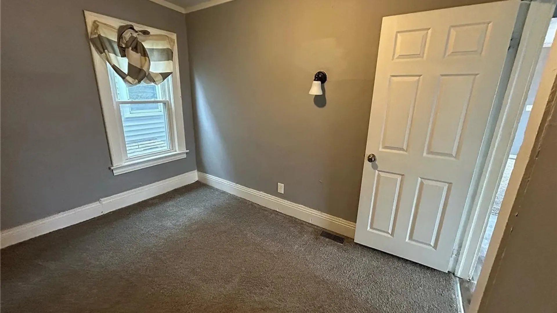 Property at 1618 1st North Street, Syracuse, NY 13208 6