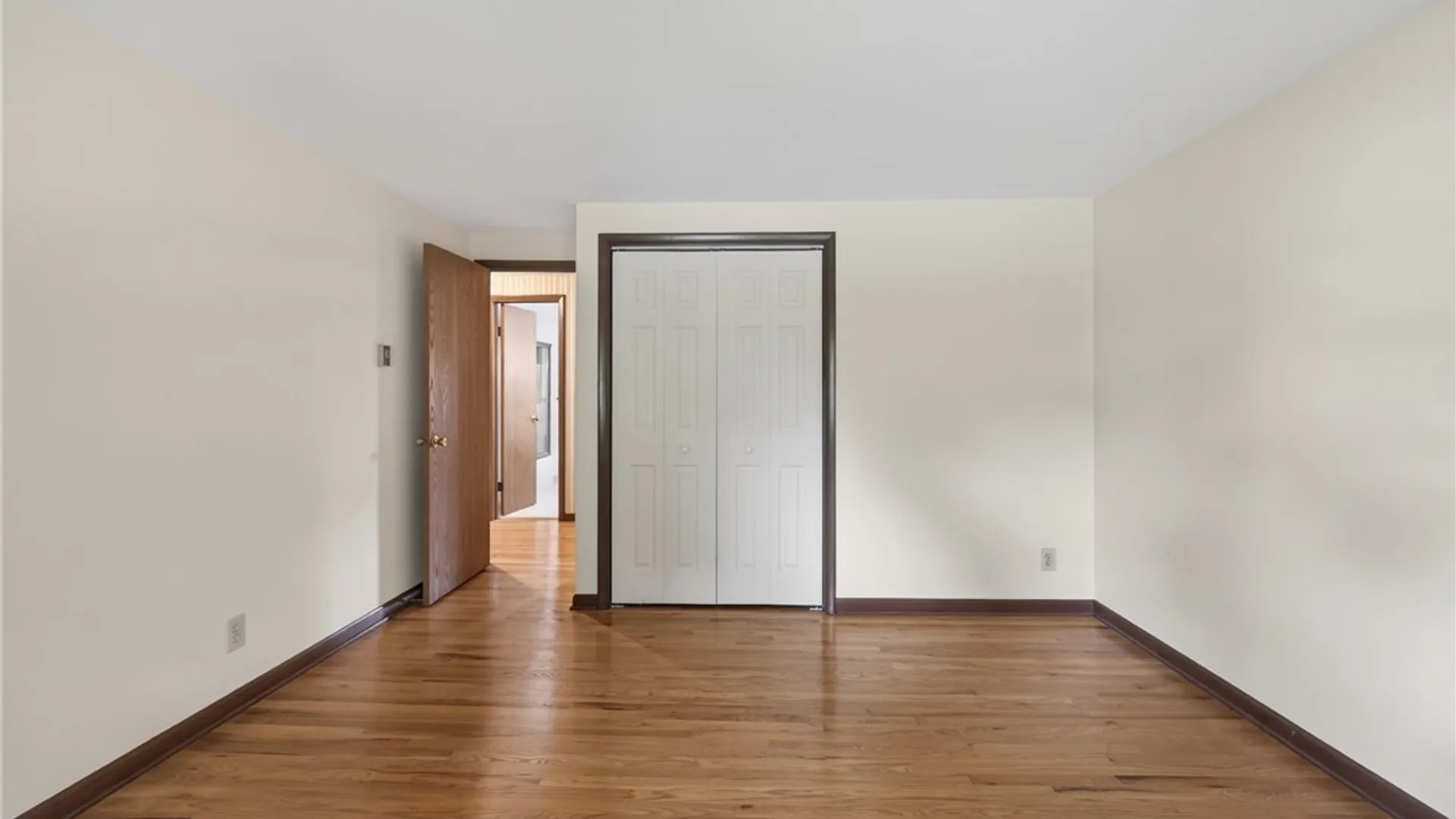 Property at 208 Sheatree Lane, Clay, NY 13212 21