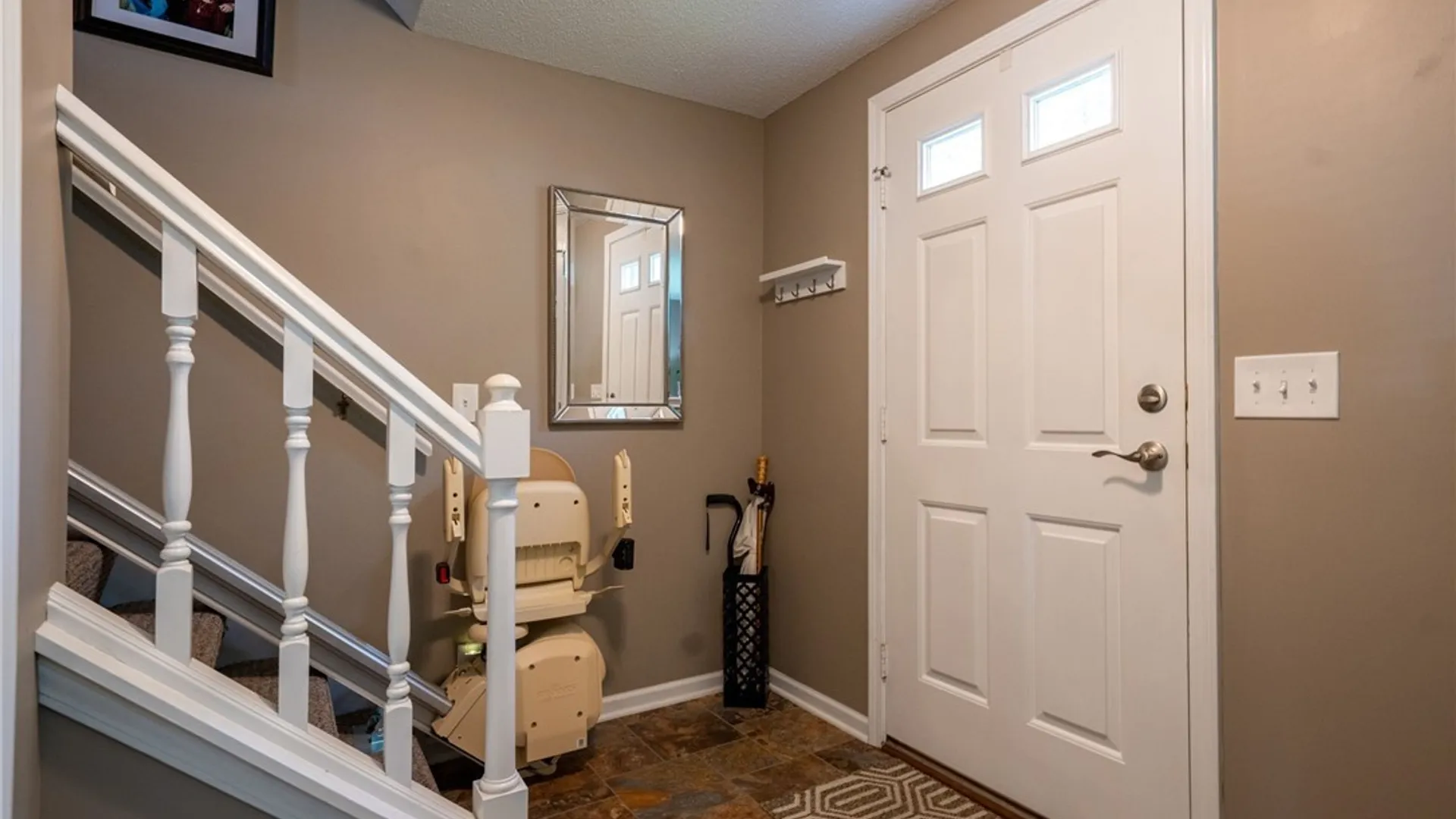 Property at 270 Wimbledon Court, West Seneca, NY 14224 14