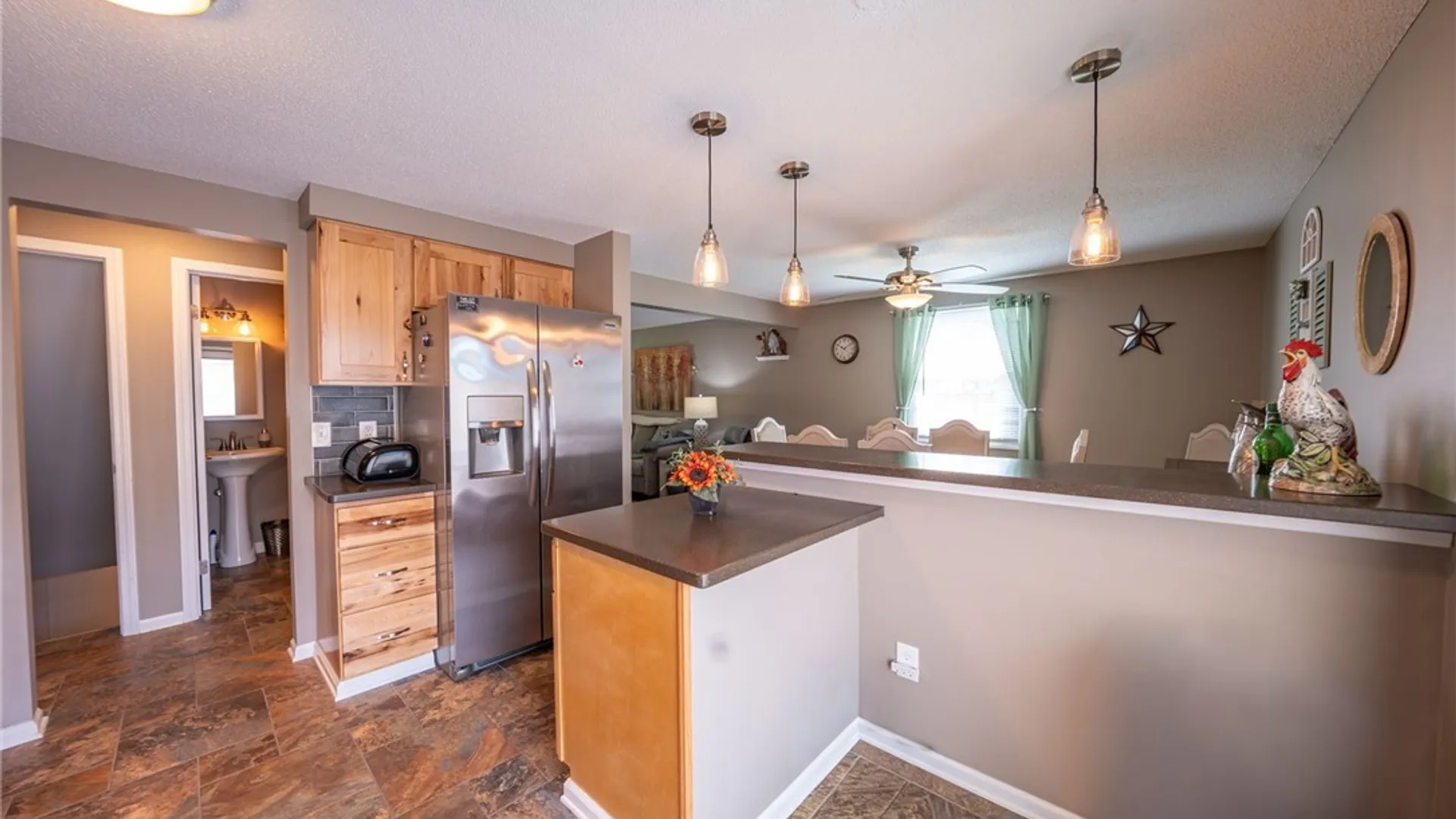 Property at 270 Wimbledon Court, West Seneca, NY 14224 5