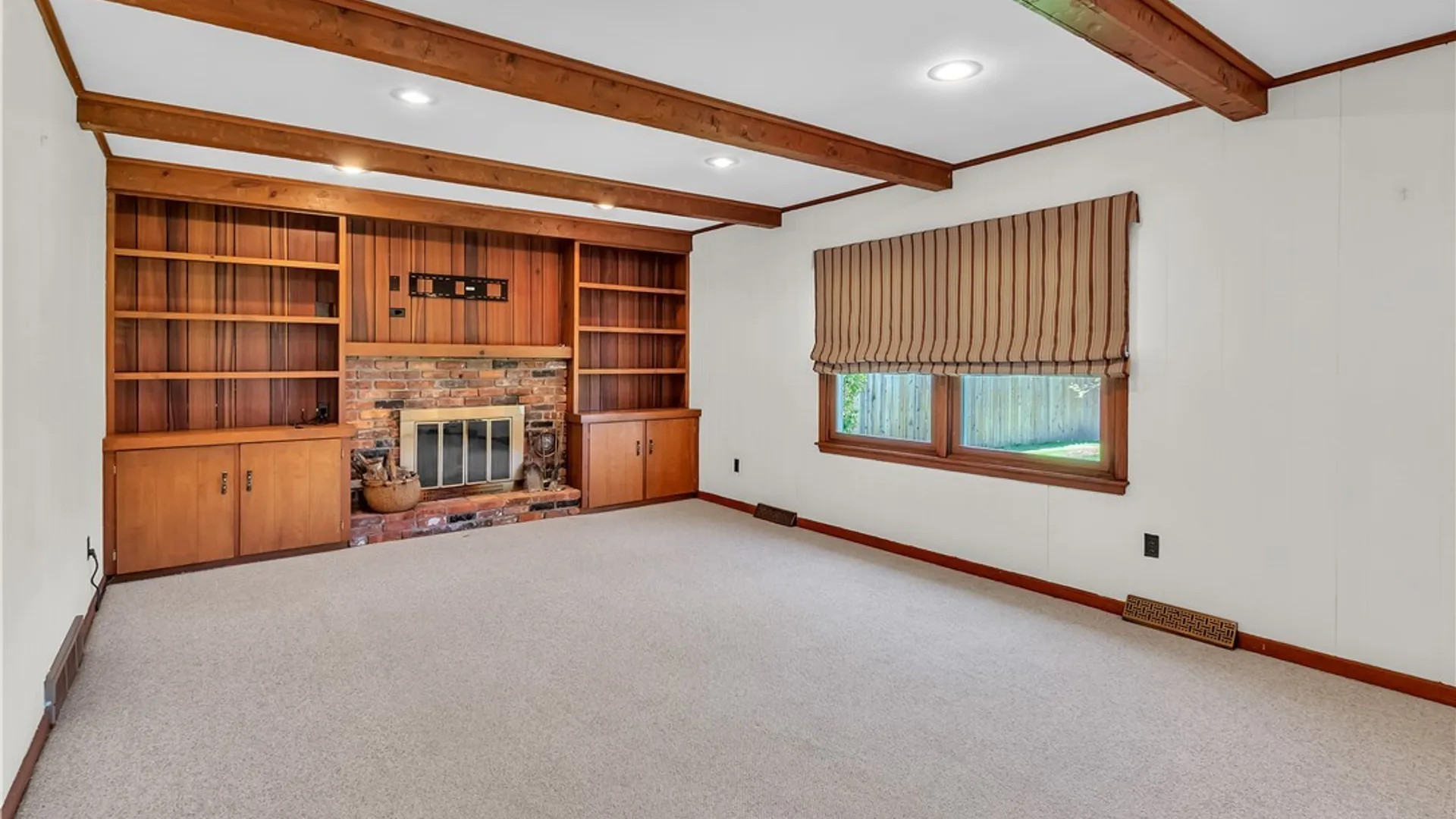Property at 74 Heritage Road, Amherst, NY 14221 16
