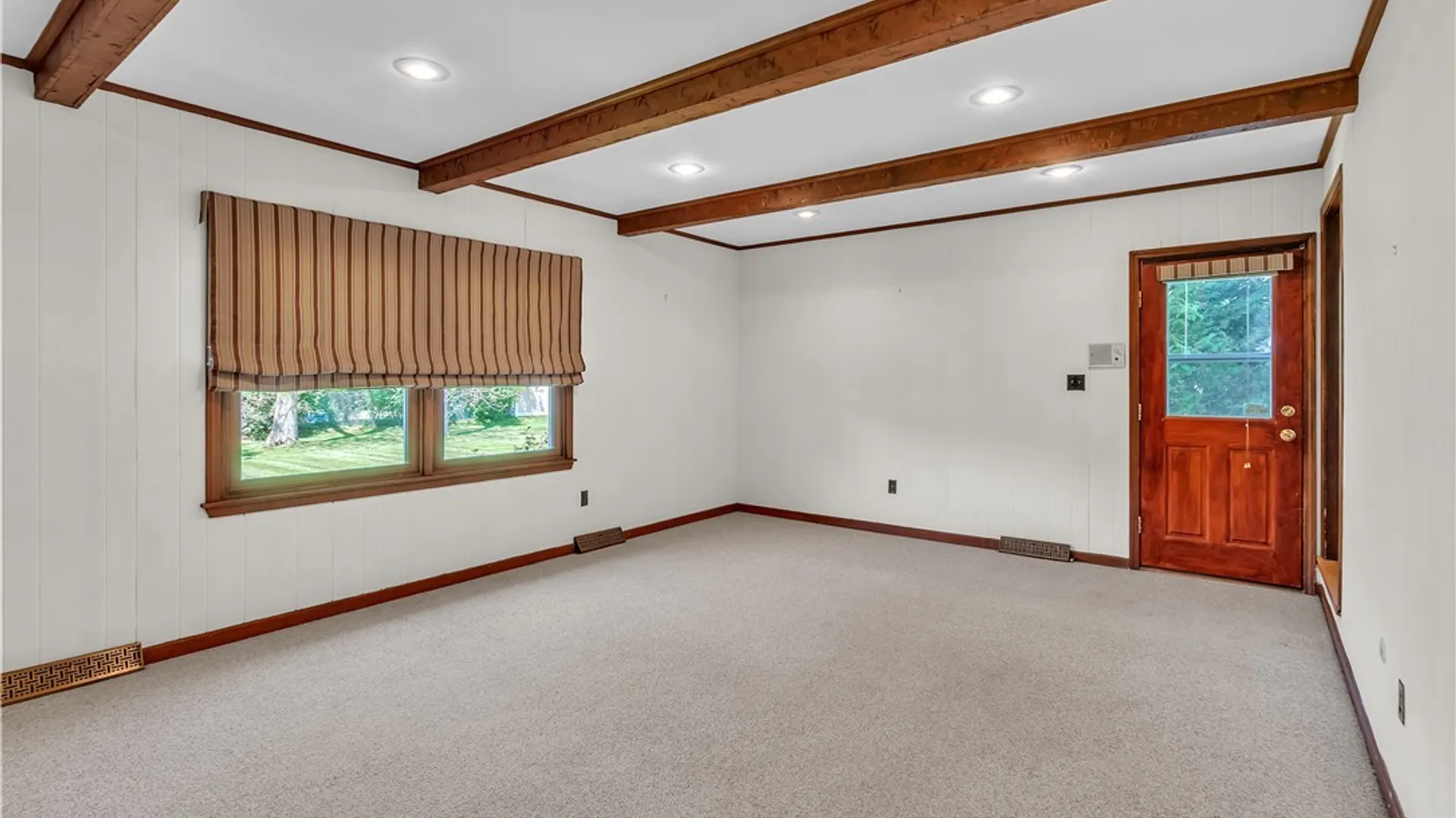 Property at 74 Heritage Road, Amherst, NY 14221 17