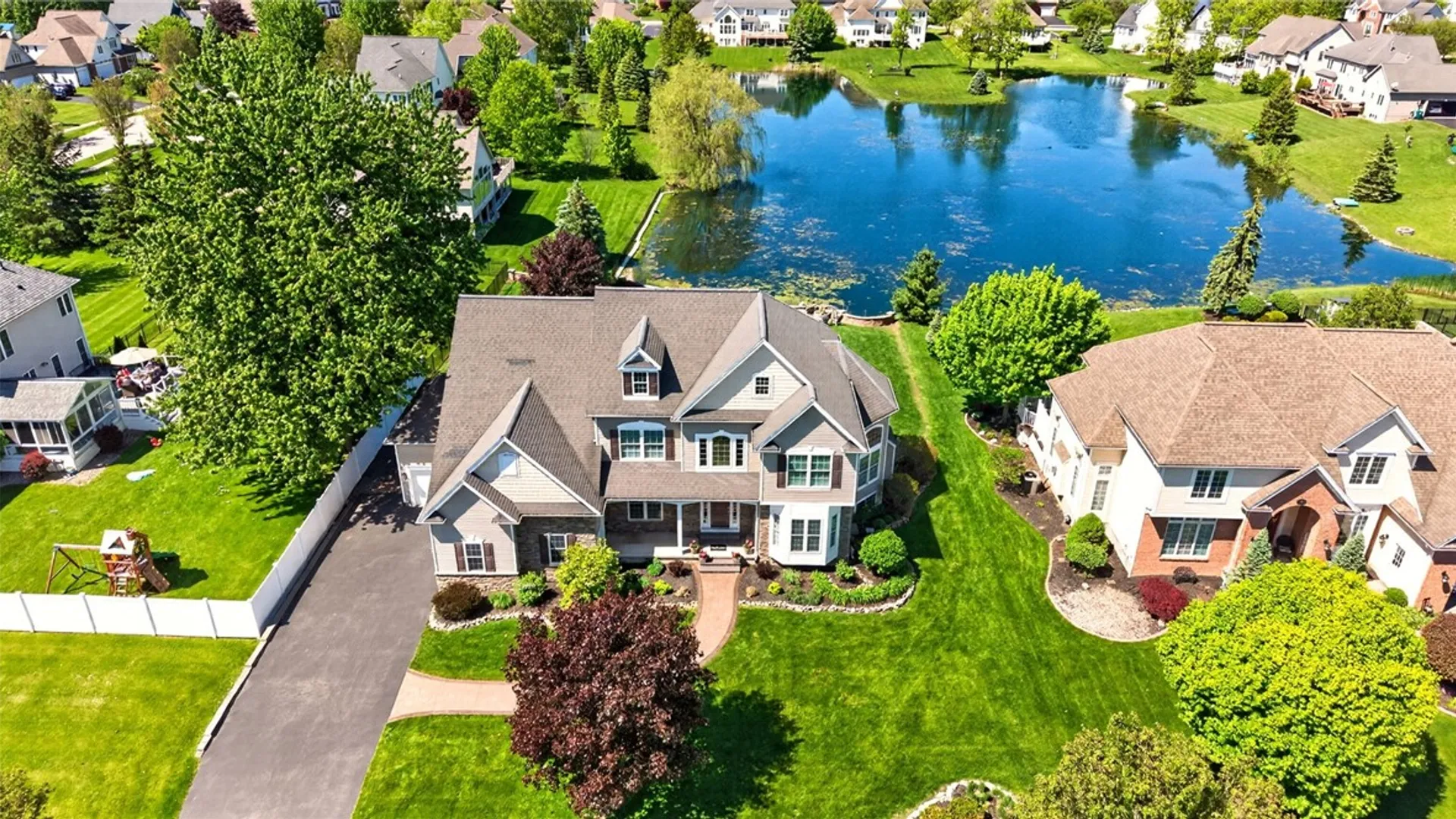 Property at 120 Triple Diamond, Penfield, NY 14580 5