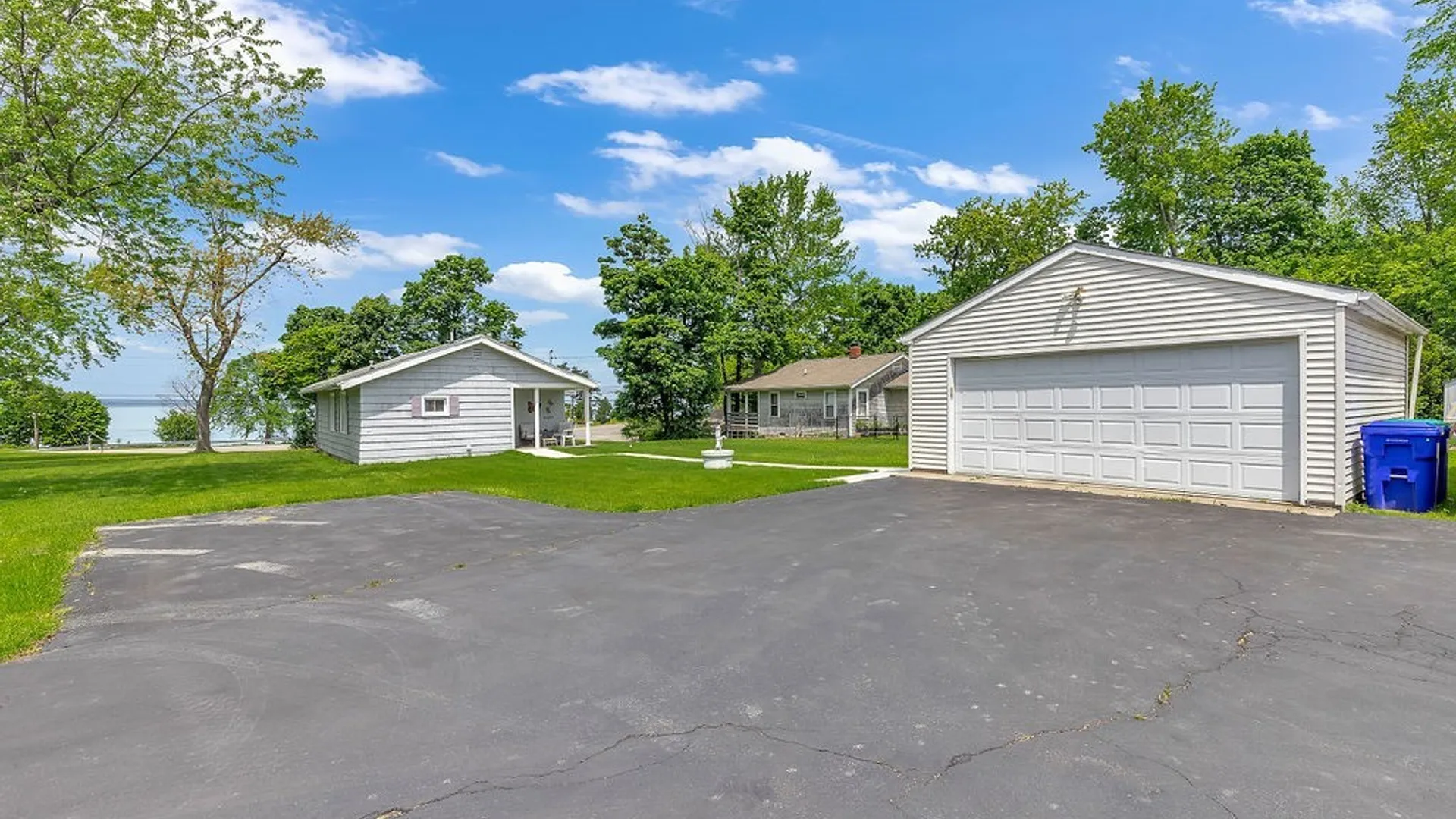 Property at 4449 Lakeshore Road, Hamburg, NY 14075 6