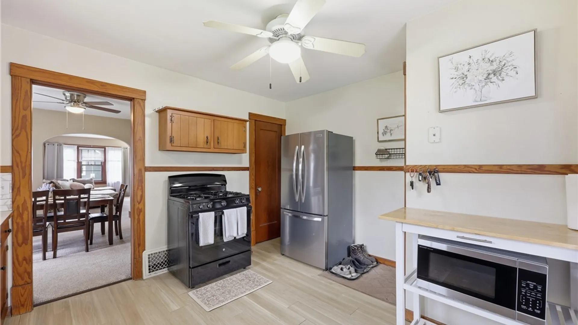 Property at 68 E Center Road, West Seneca, NY 14224 9