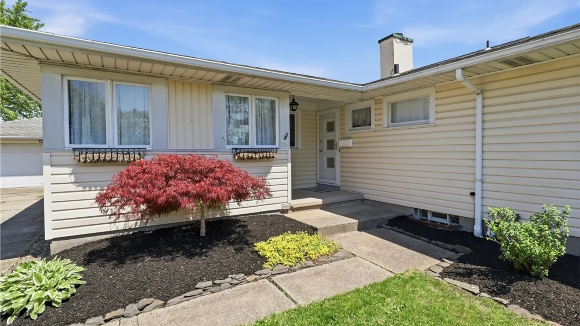 Property at 275 Pryor Avenue, Tonawanda, NY 14150 5