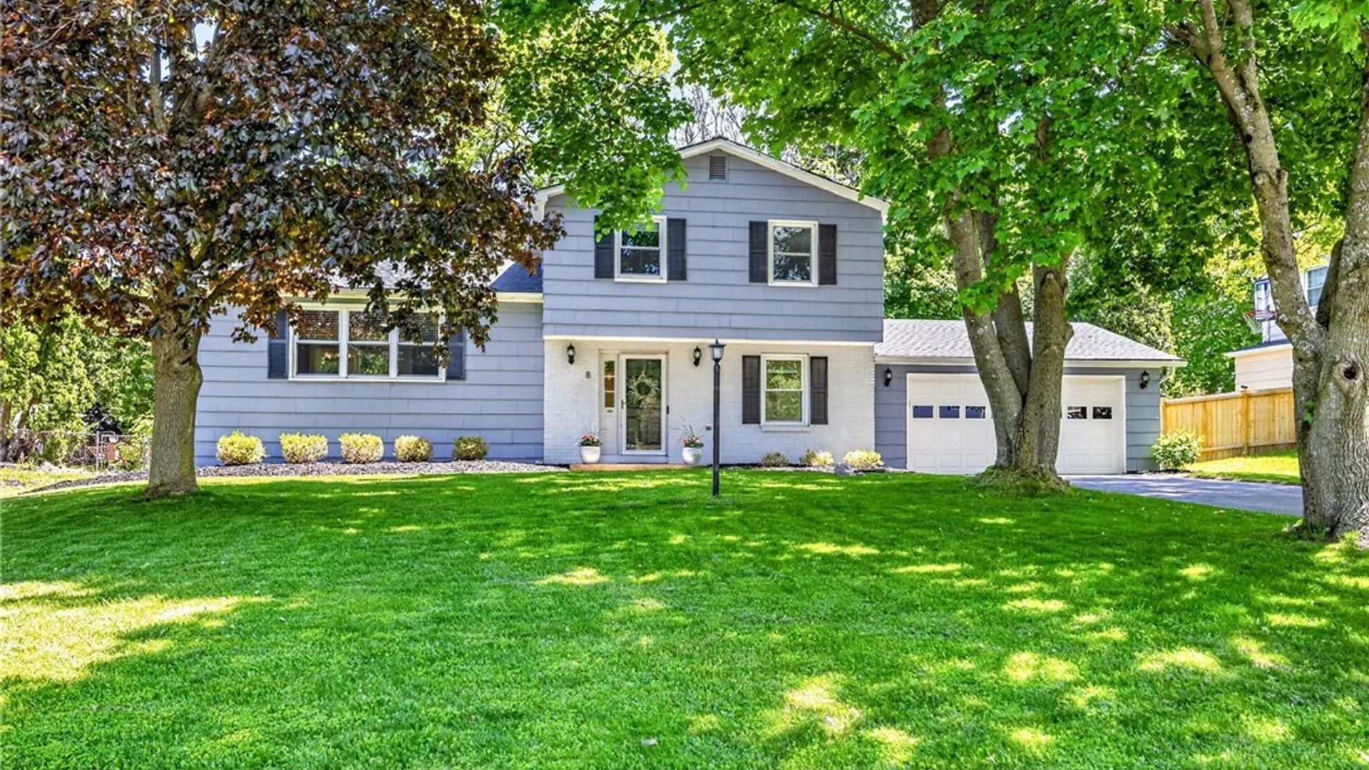 Property at 8 Putnam Cir, Perinton, NY 14450 45