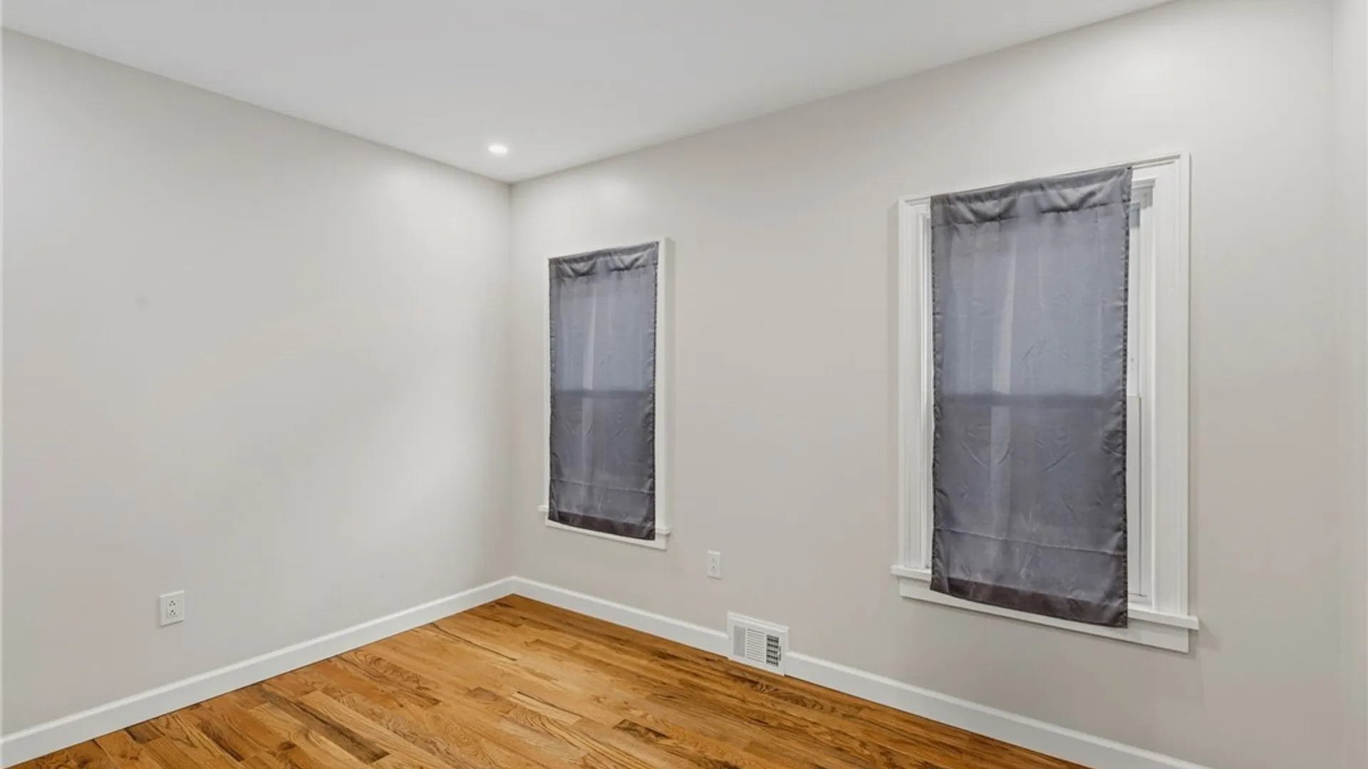 Property at 19 Domedion Avenue, Buffalo, NY 14211 10