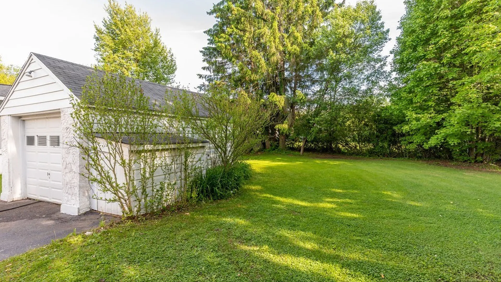 Property at 307 Shaver Avenue, Clay, NY 13212 25