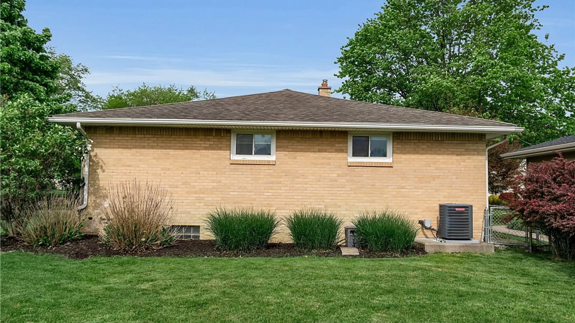 Property at 184 The Paddock, Amherst, NY 14221 35