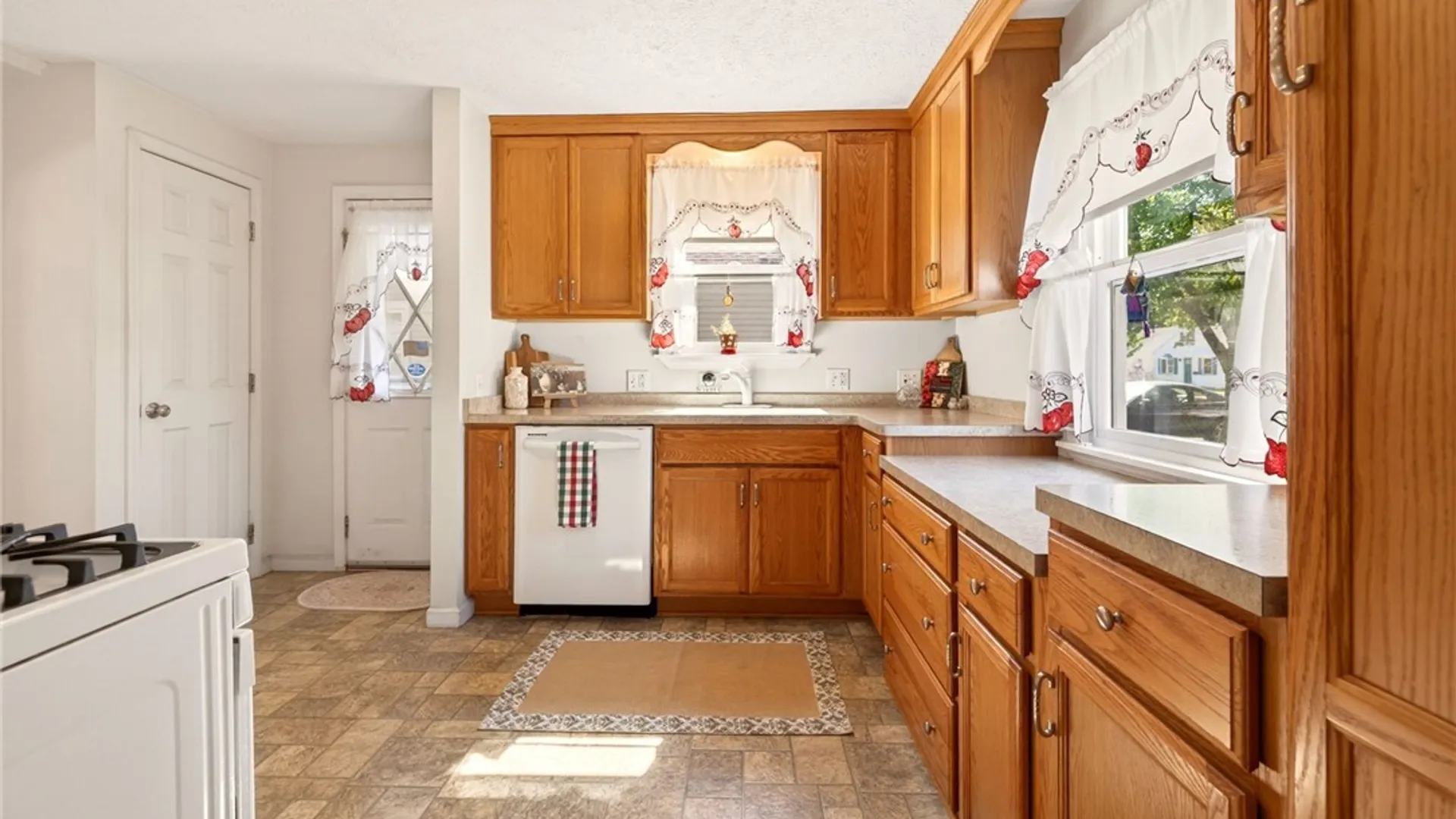 Property at 360 Leonard Road, Greece, NY 14616 6