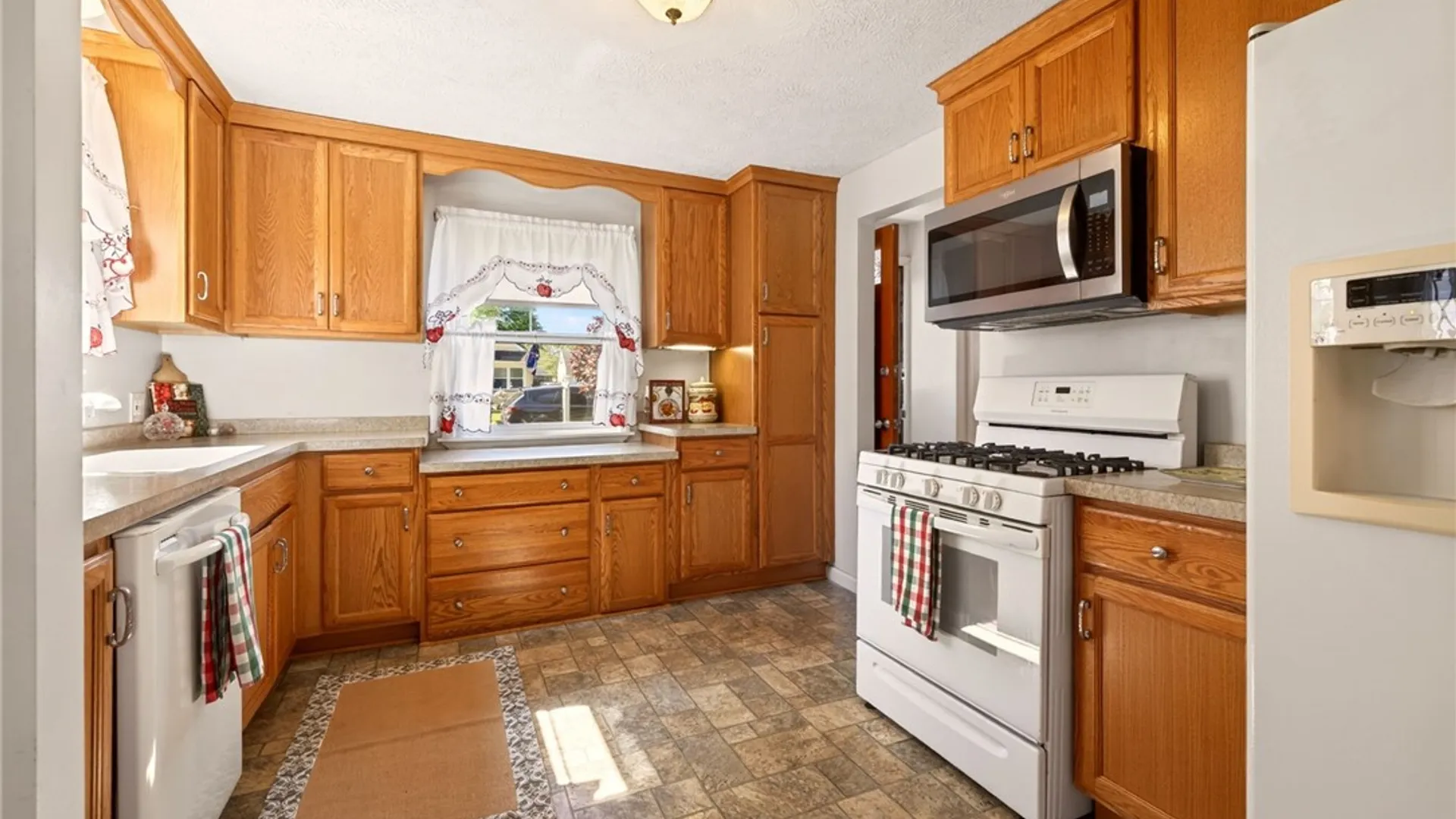 Property at 360 Leonard Road, Greece, NY 14616 8